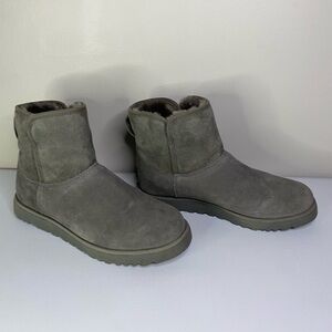 Ugg Cory II Boots Women's 9 Gray Suede Shearling Lined Slim Fit Winter Cozycore